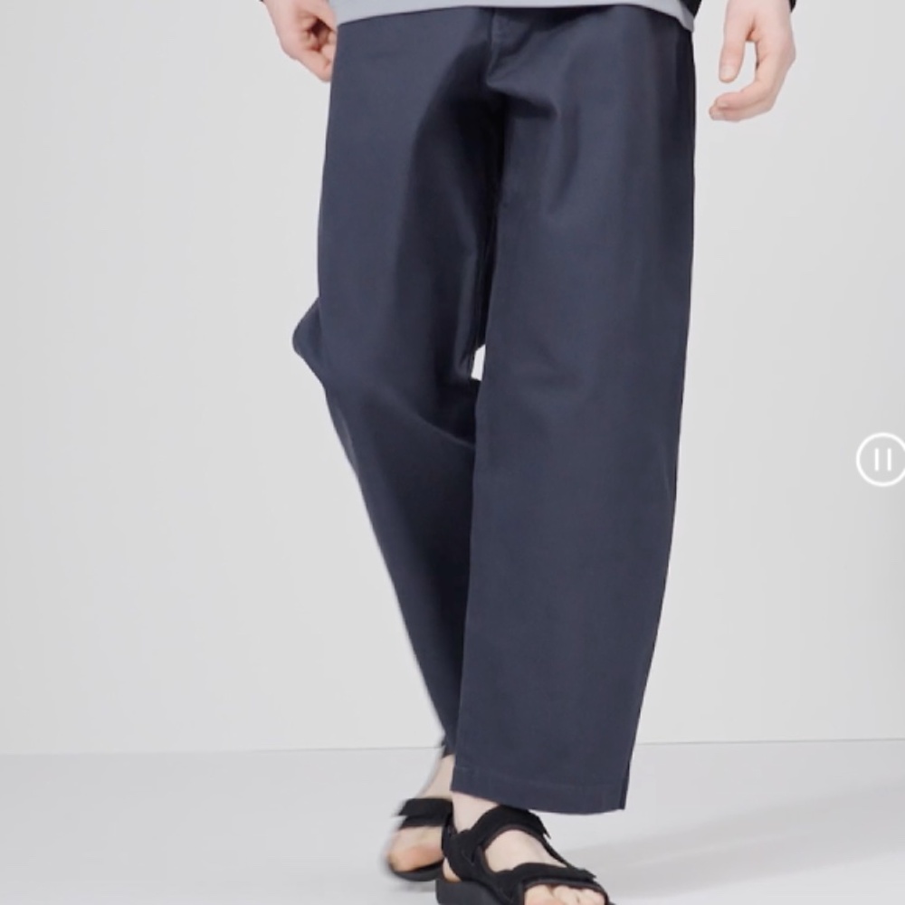 Uniqlo Wide Chino Pants size 36